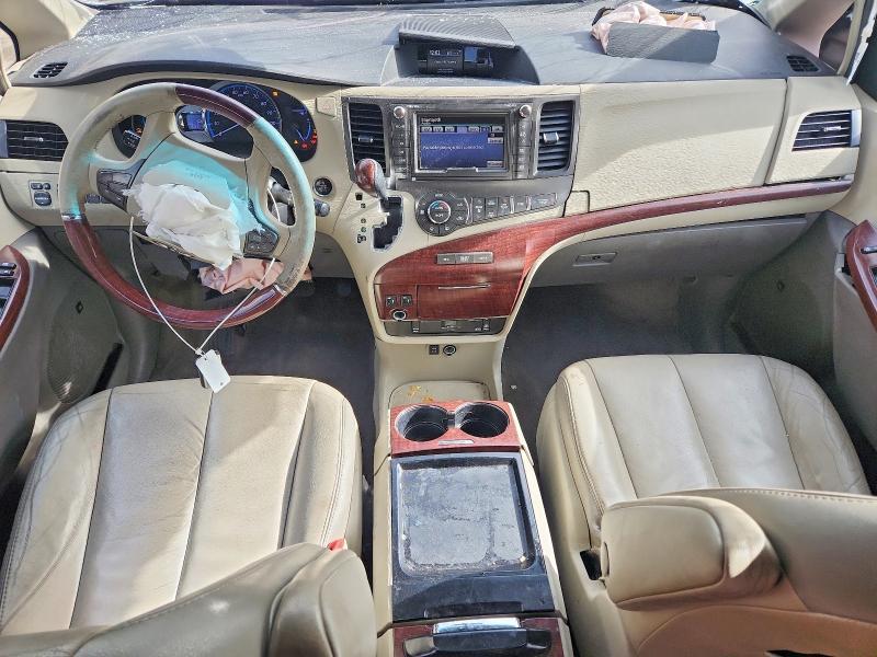 2011 Toyota Sienna xle