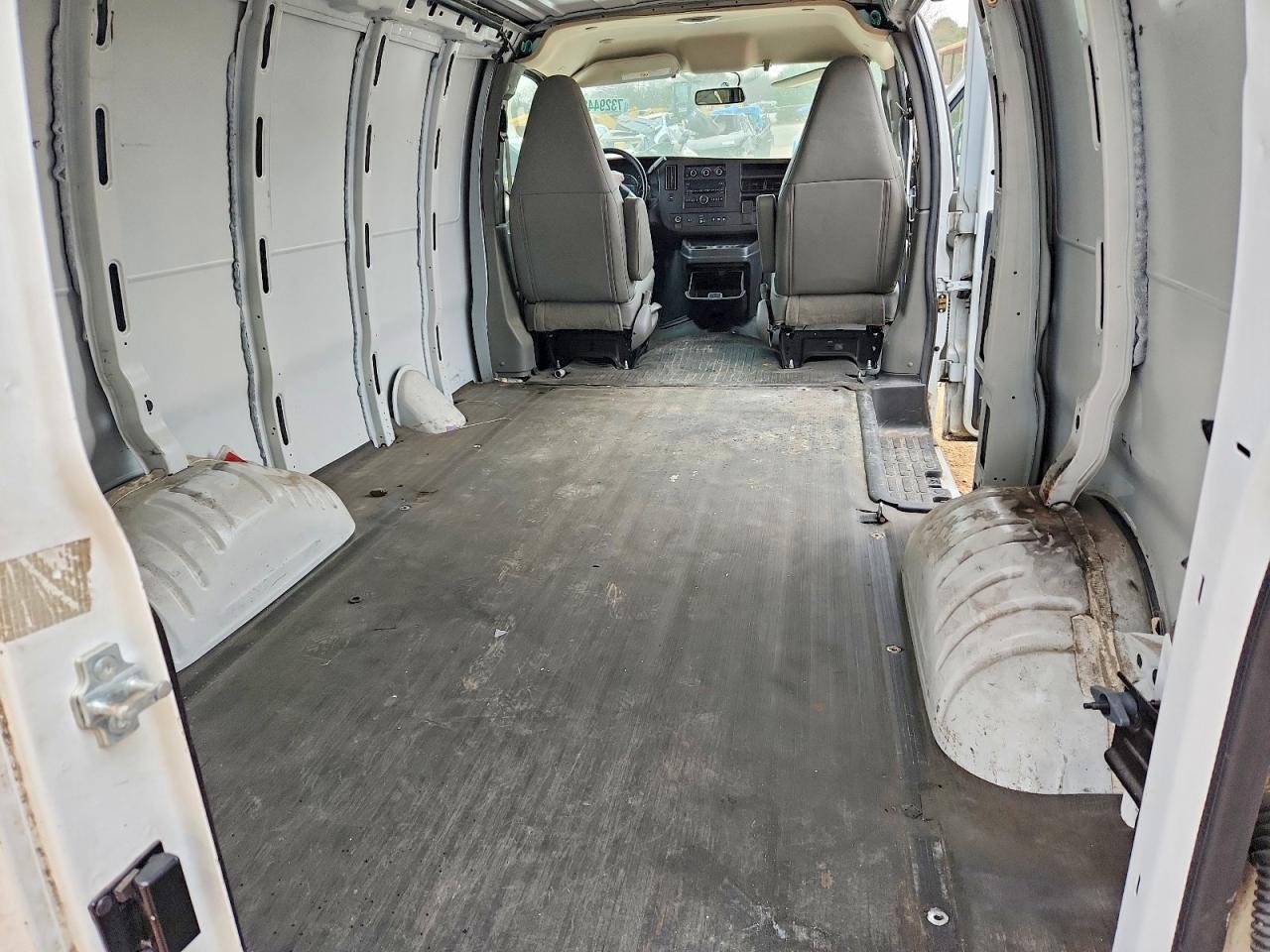 2019 Chevrolet Express G2500 Delivery Van