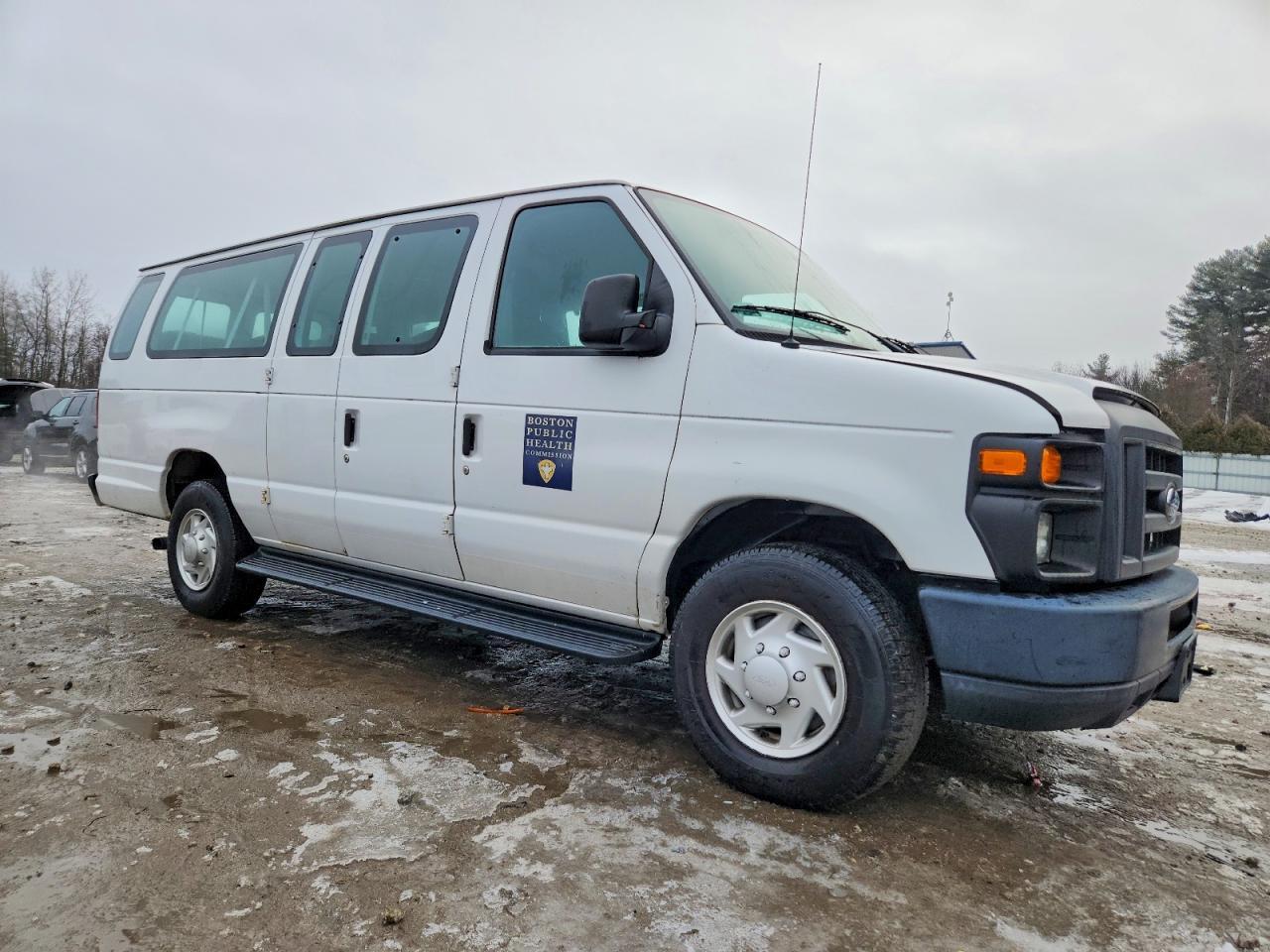 2013 Ford Econoline E350 Super Duty Wagon