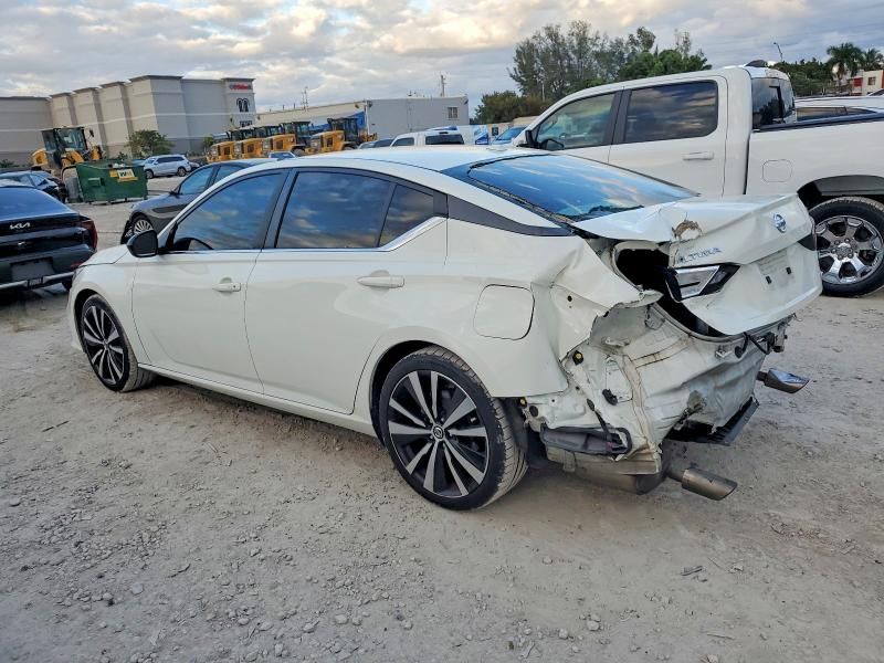 2022 Nissan Altima sr