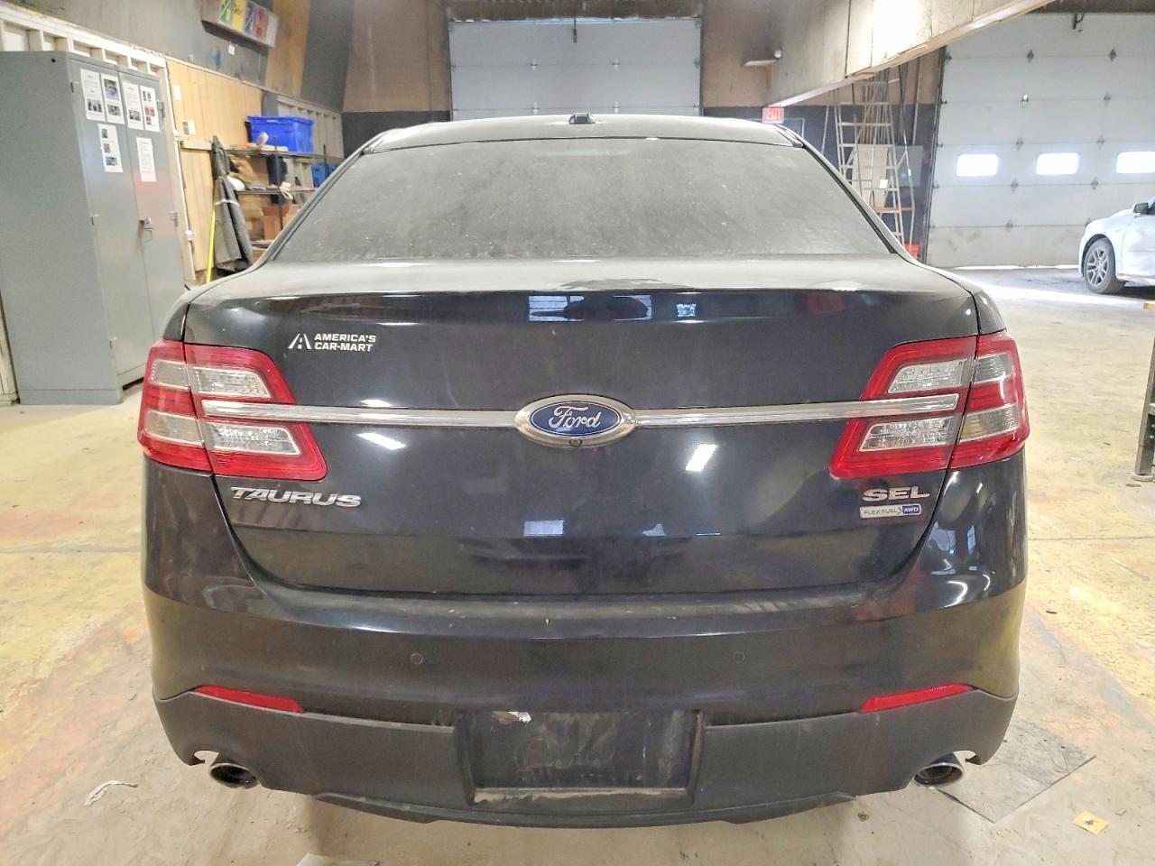 2017 Ford Taurus sel