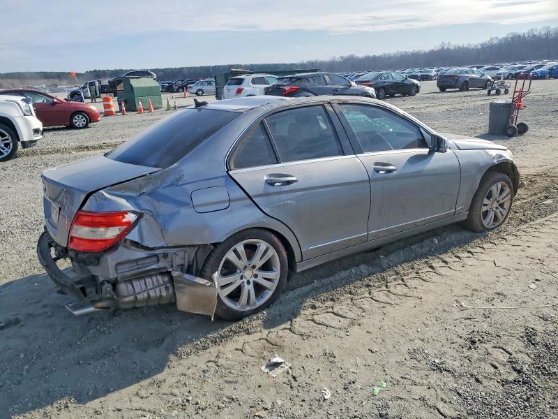 2011 Mercedes-Benz C300