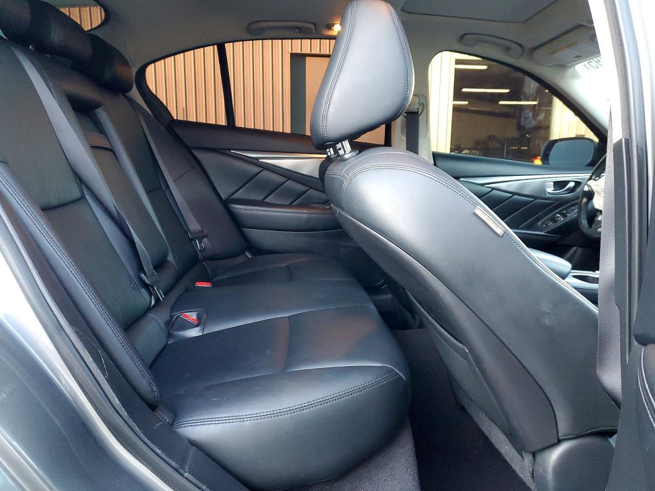 2015 Infiniti Q50 Base