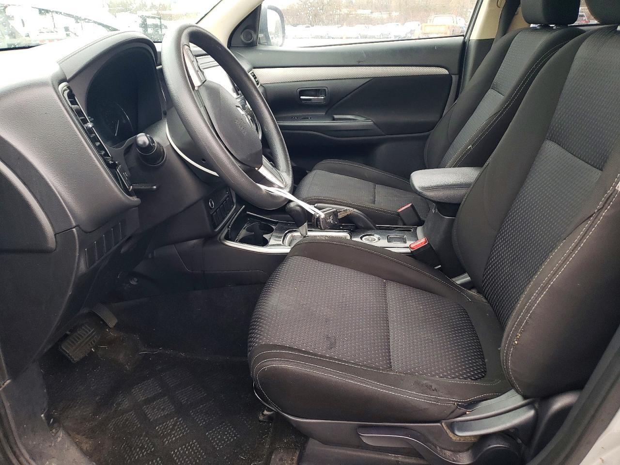 2018 Mitsubishi Outlander es