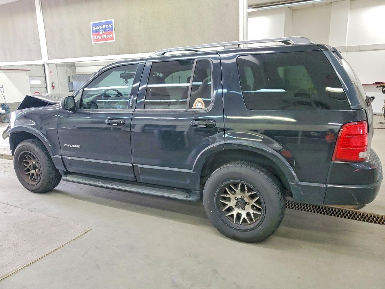 2004 Ford Explorer