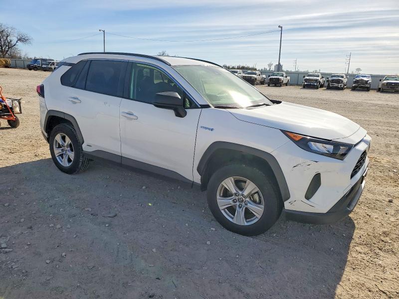 2021 Toyota Rav4 le