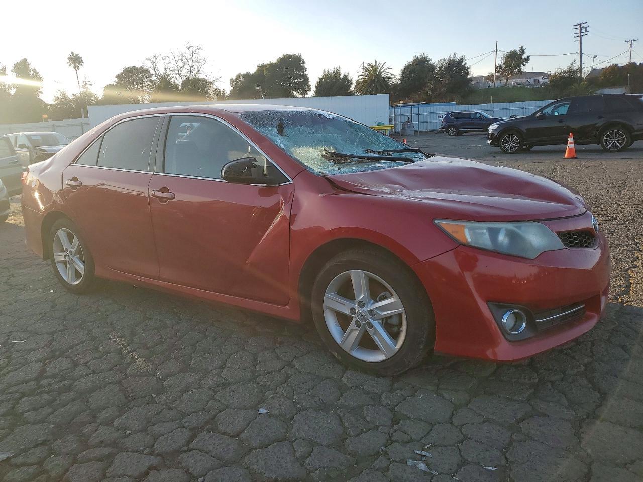 2014 Toyota Camry l
