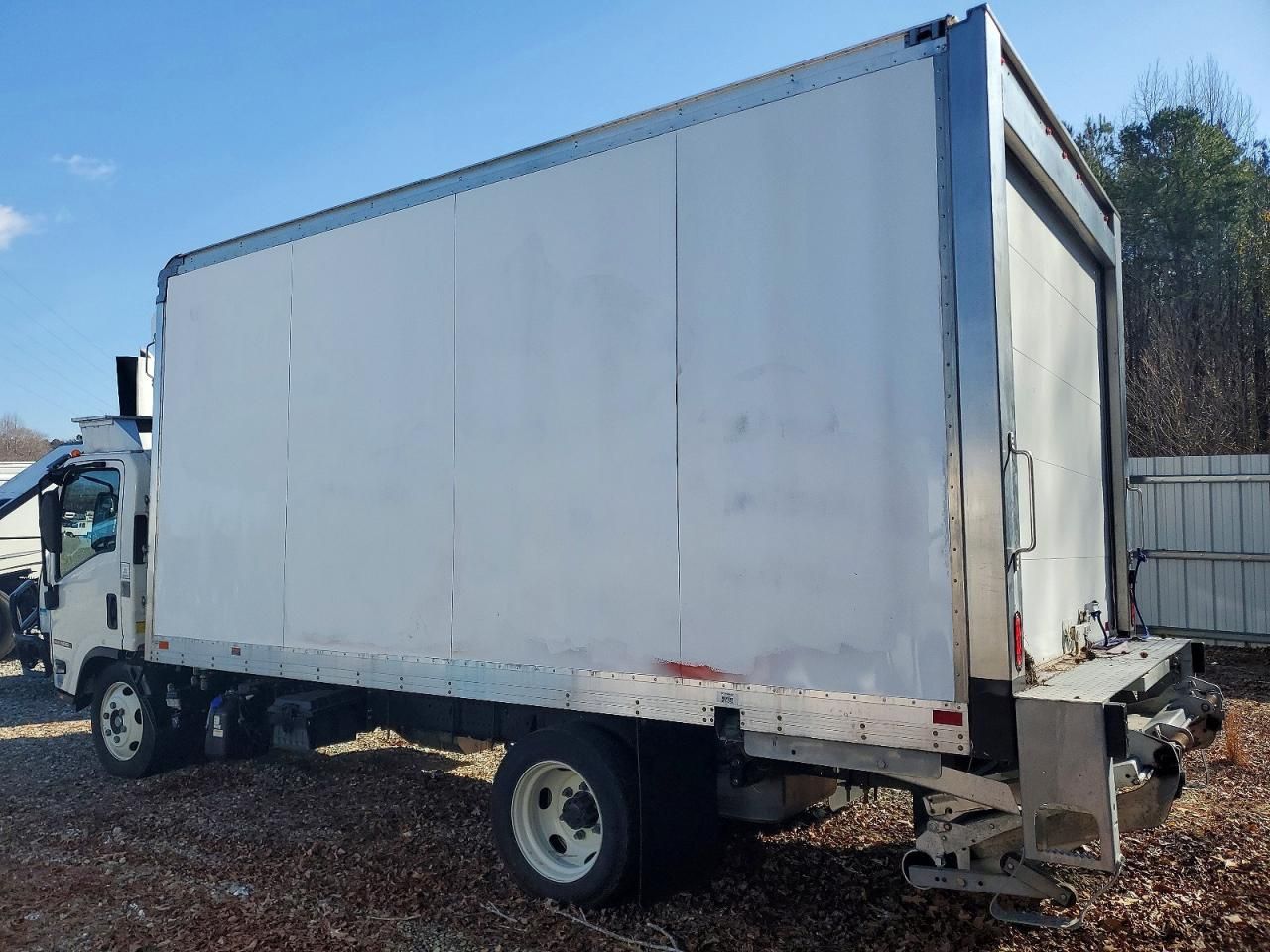 2023 Isuzu NRR Refrigerated BOX Truck