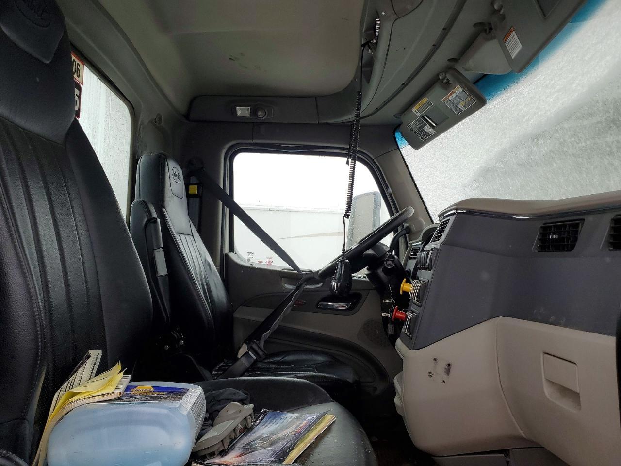 2022 Peterbilt 567