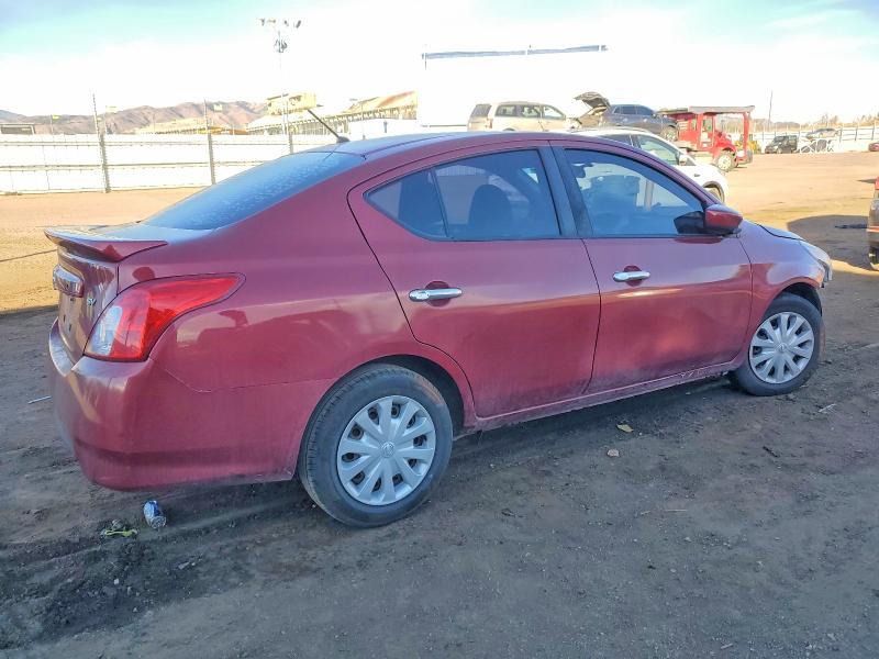 2018 Nissan Versa sv