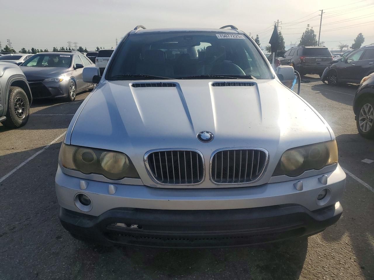 2000 BMW X5 4.4i