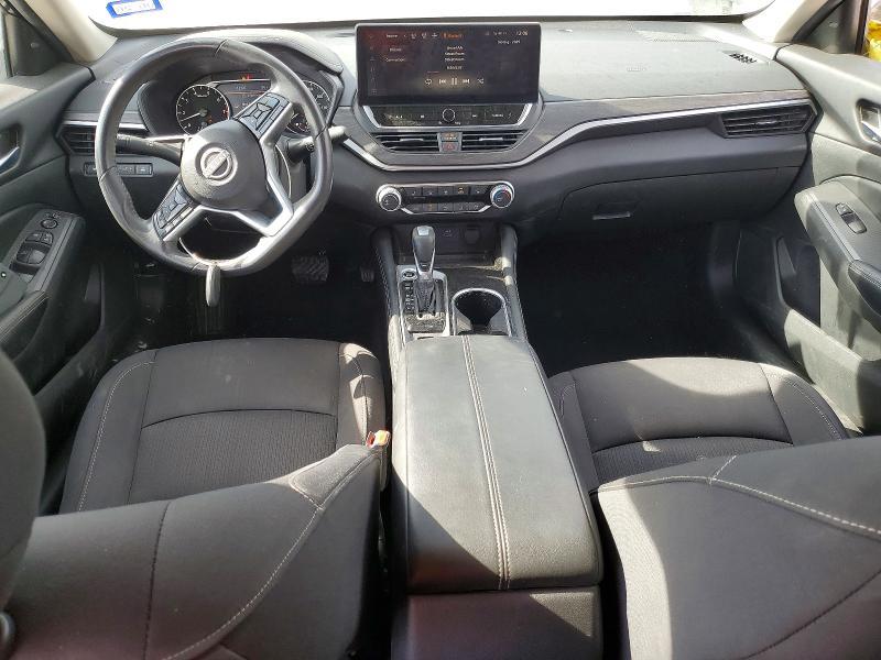 2024 Niss Altima
