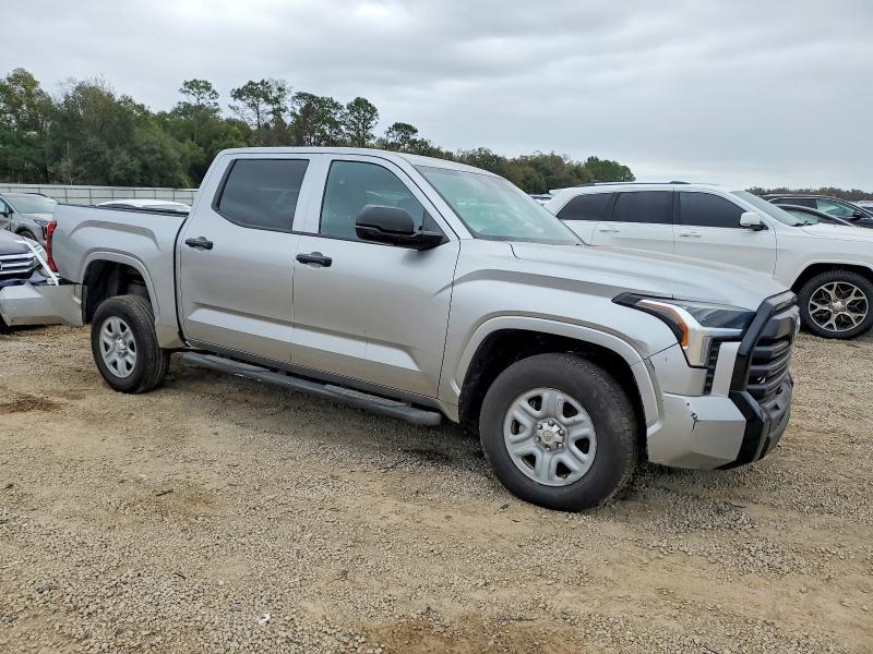 2024 Toyota Tundra Crewmax sr