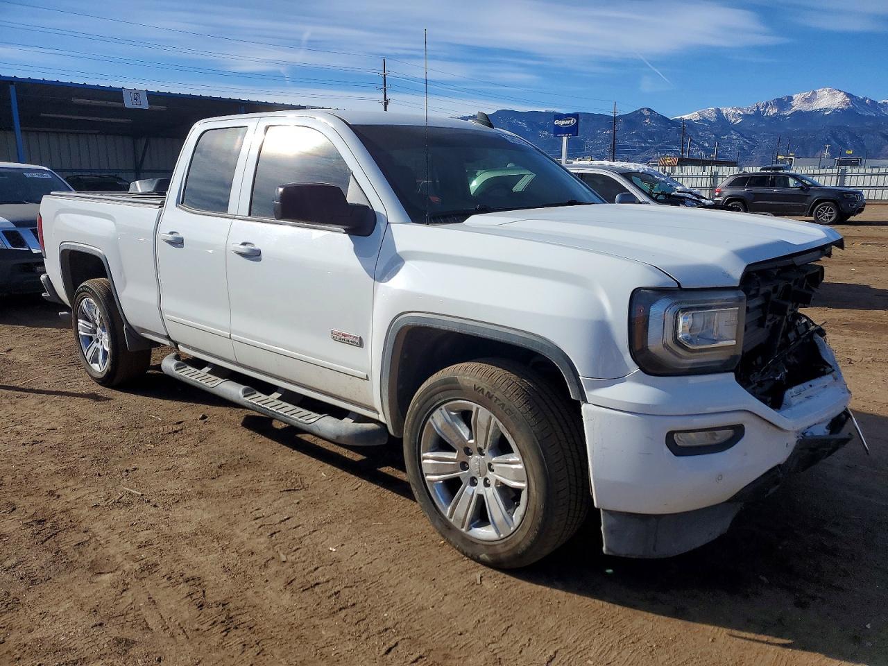 2017 GMC Sierra K1500 SLT