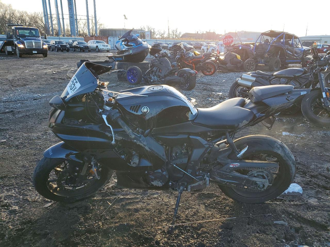 2025 Yamaha YZFR7