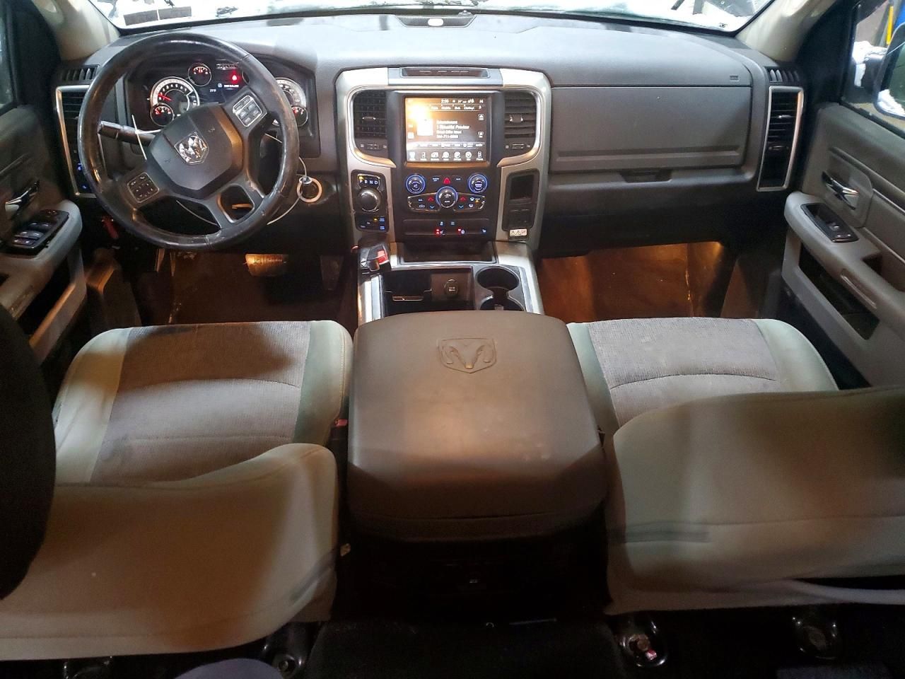 2015 Dodge Ram 1500 slt