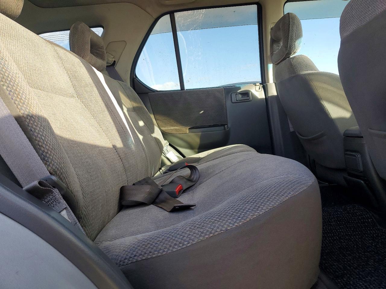 1998 Isuzu Trooper