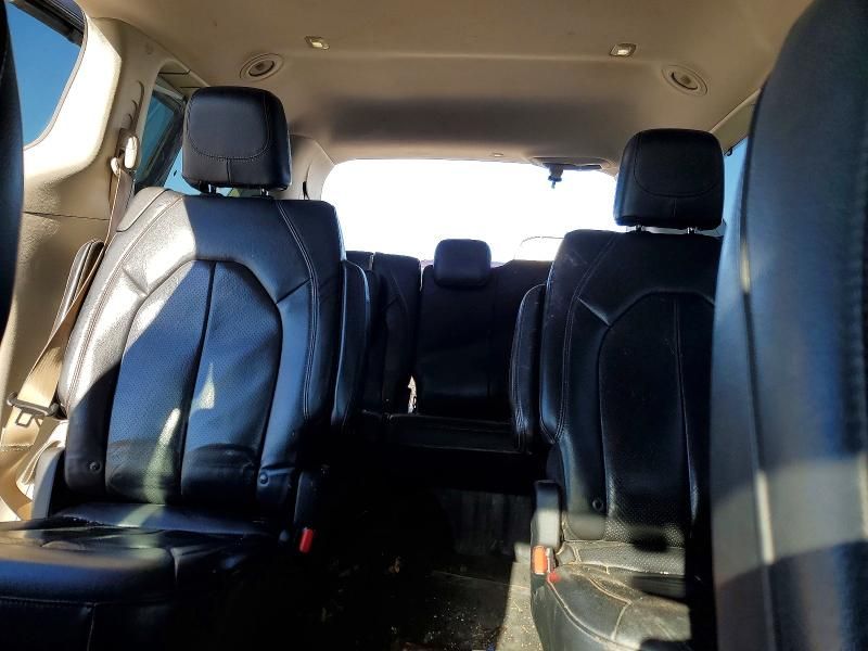 2018 Chrysler Pacifica Touring l