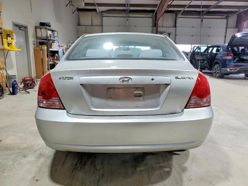 2004 Hyundai Elantra gls