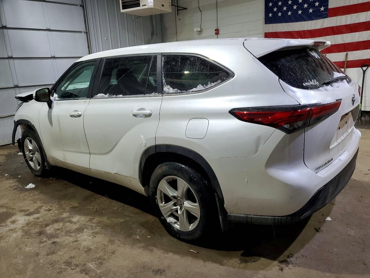 2023 Toyota Highlander l