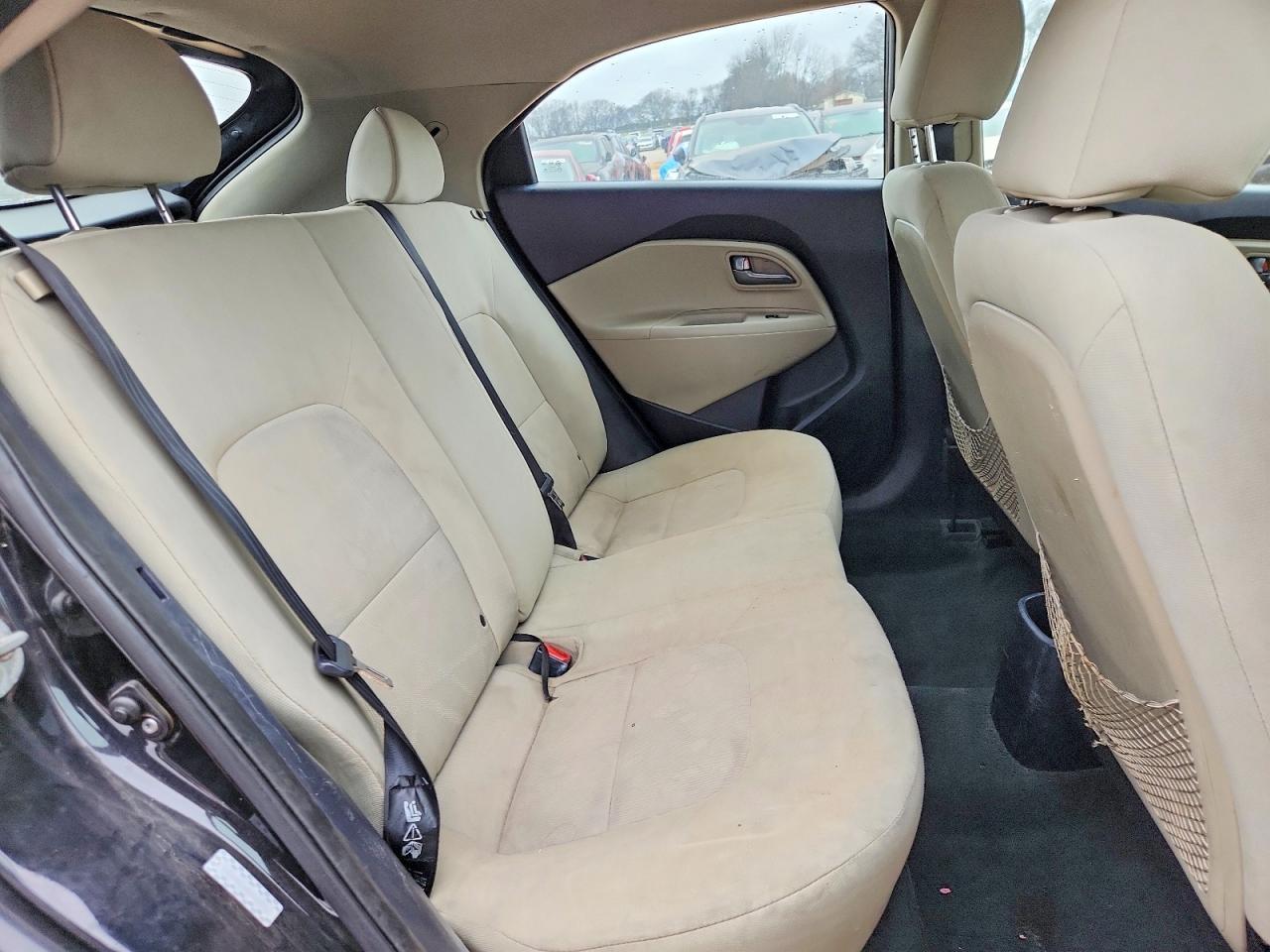 2013 KIA Rio lx