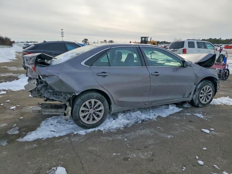 2017 Toyota Camry le