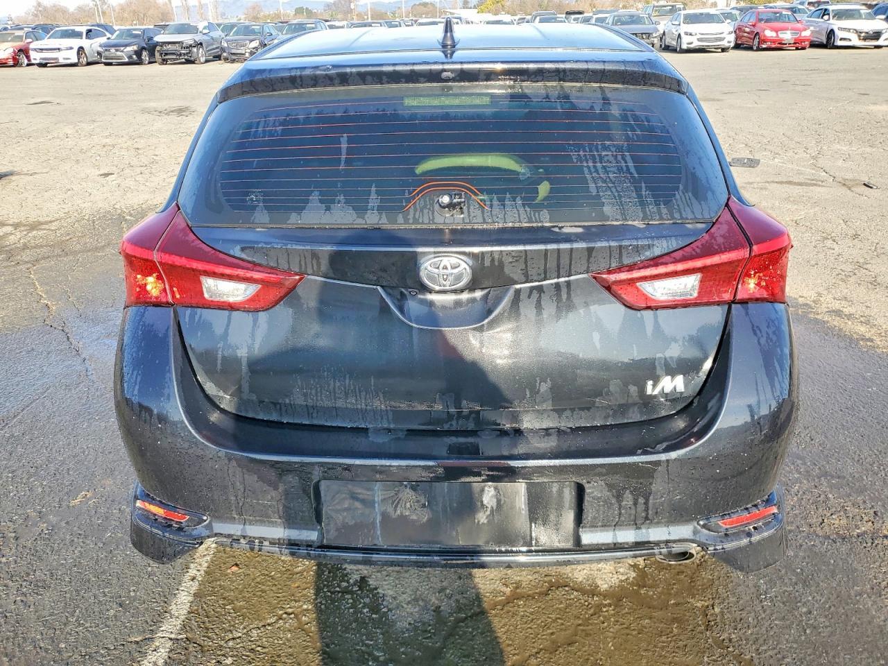 2018 Toyota Corolla im Base