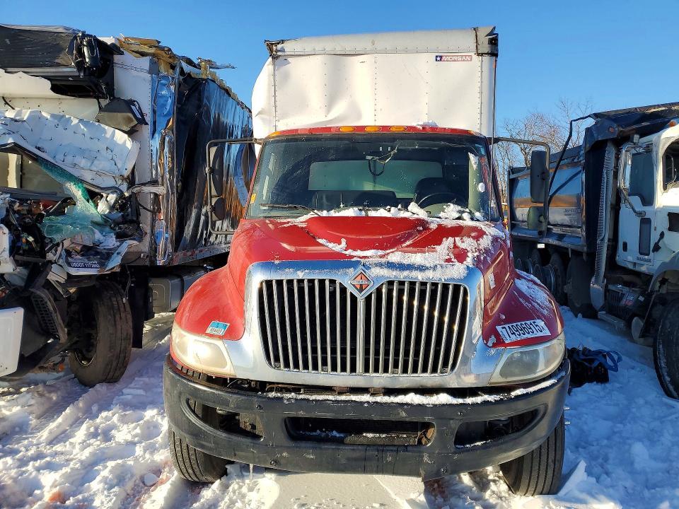 2014 International 4300 box Truck