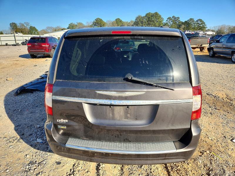 2016 Chrysler Town & Country Touring
