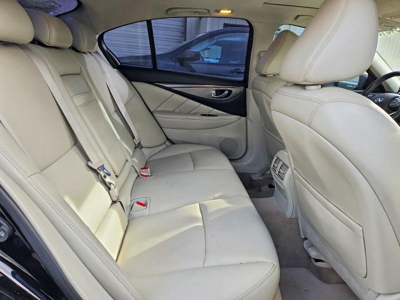 2016 Infiniti Q50 Premium