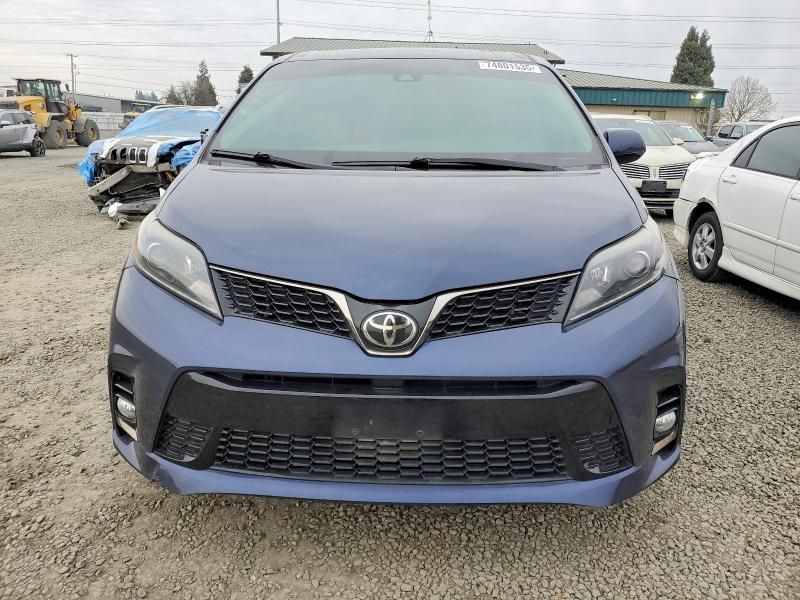 2020 Toyota Sienna Limited 7-passenger