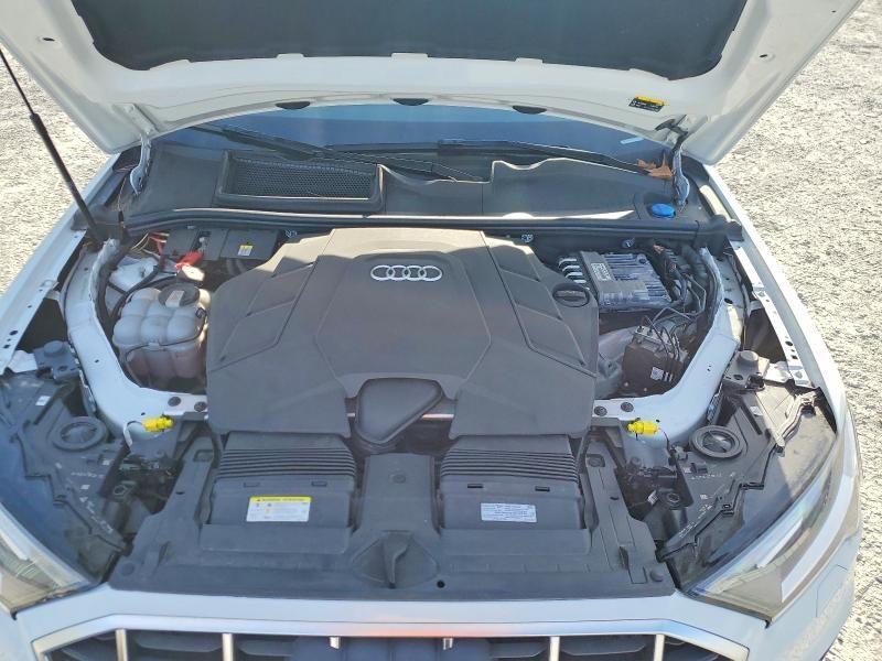 2021 Audi Q7 Premium Plus