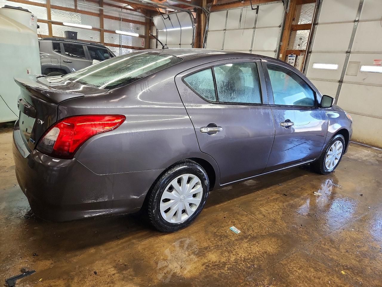 2015 Nissan Versa s