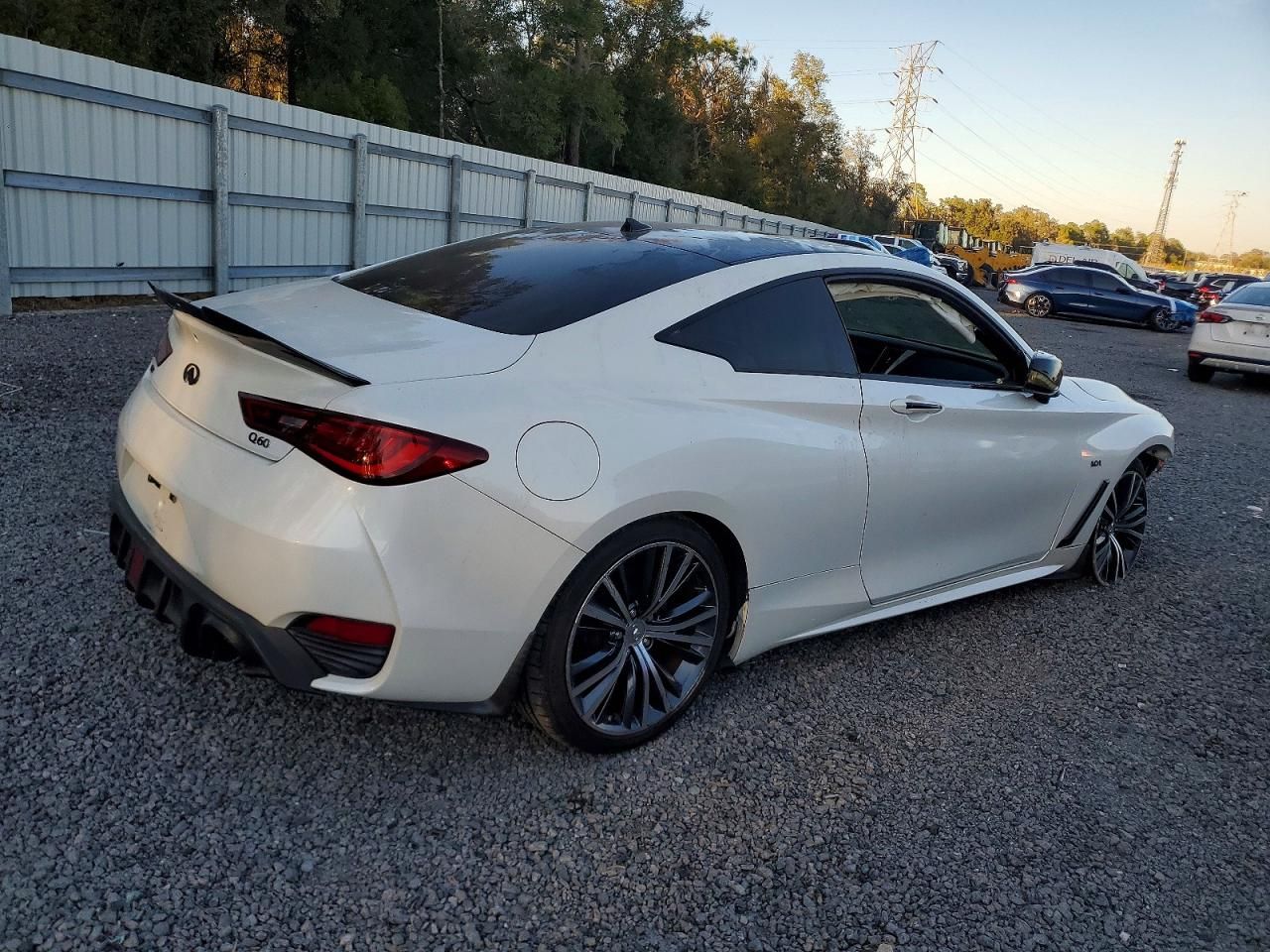 2017 Infiniti Q60 Premium