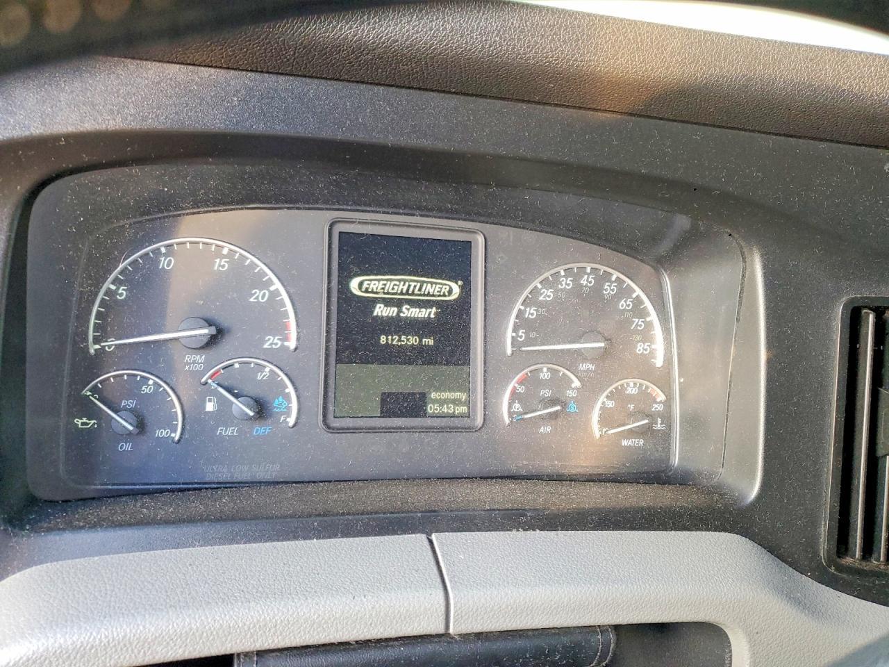 2021 Freightliner Cascadia 126 Semi Truck