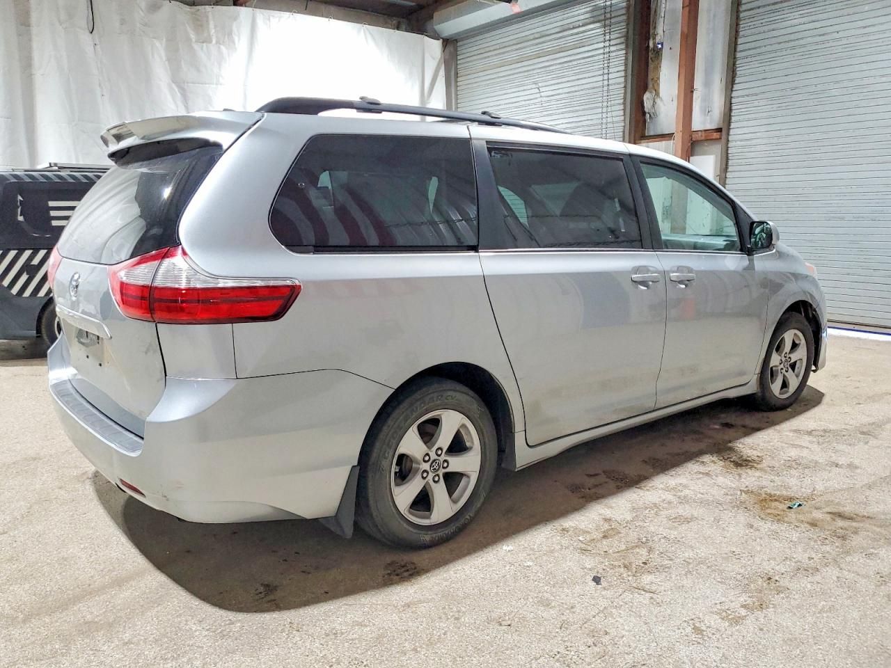 2019 Toyota Sienna le