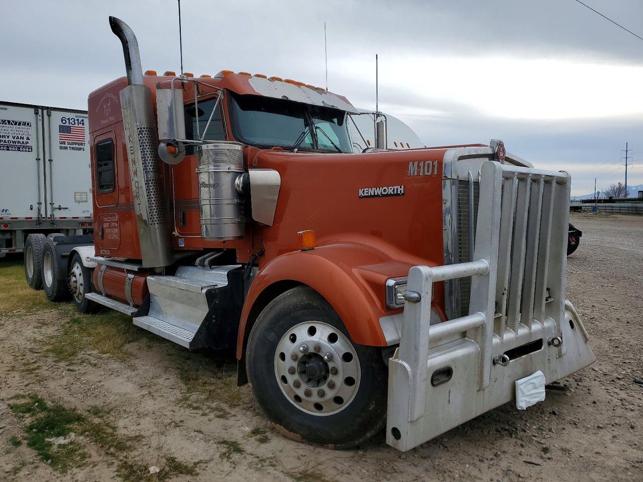2012 Kenworth W900 Semi Truck