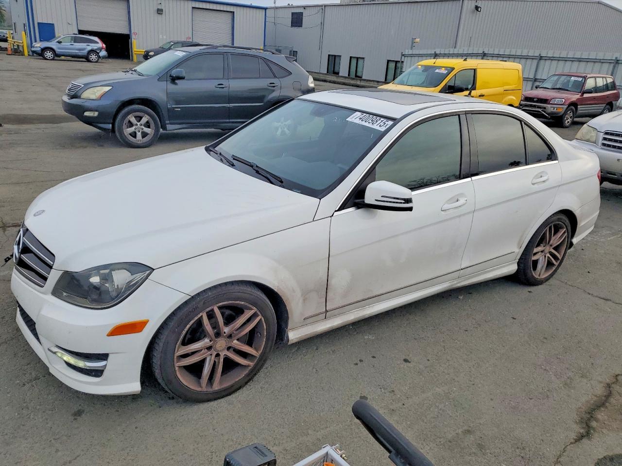 2014 Mercedes-Benz C 250