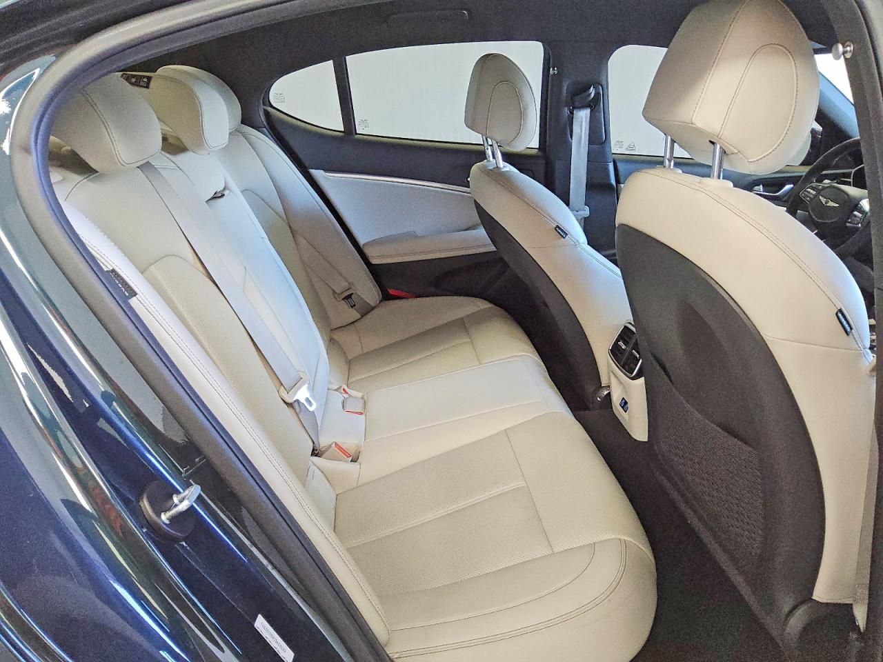 2025 Genesis G70 Base