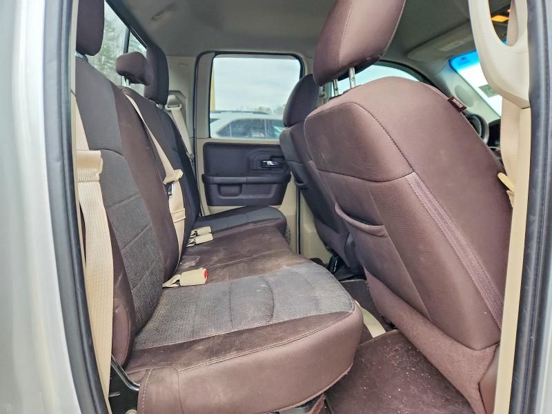 2016 Dodge Ram 1500 slt