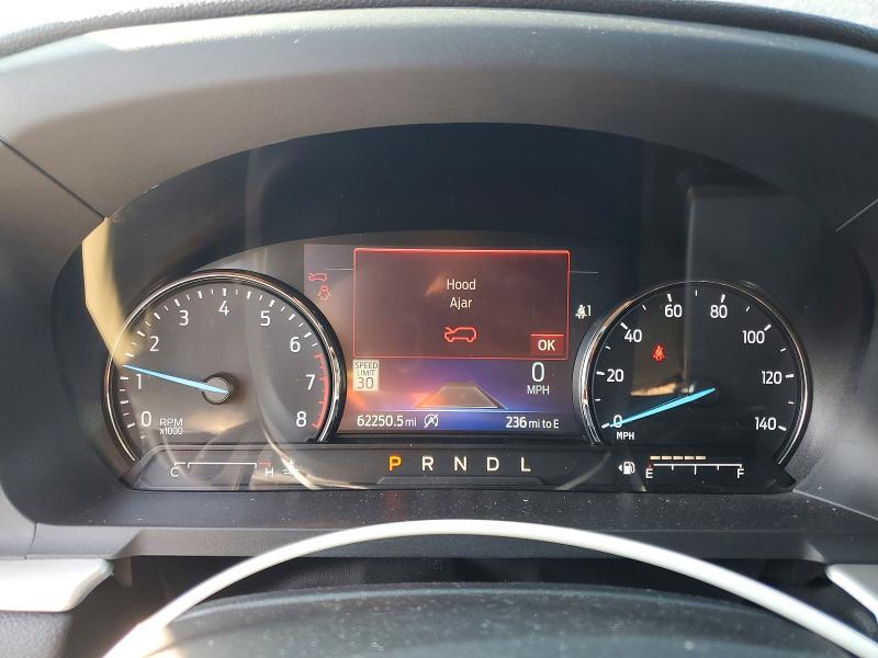 2022 Ford Explorer x