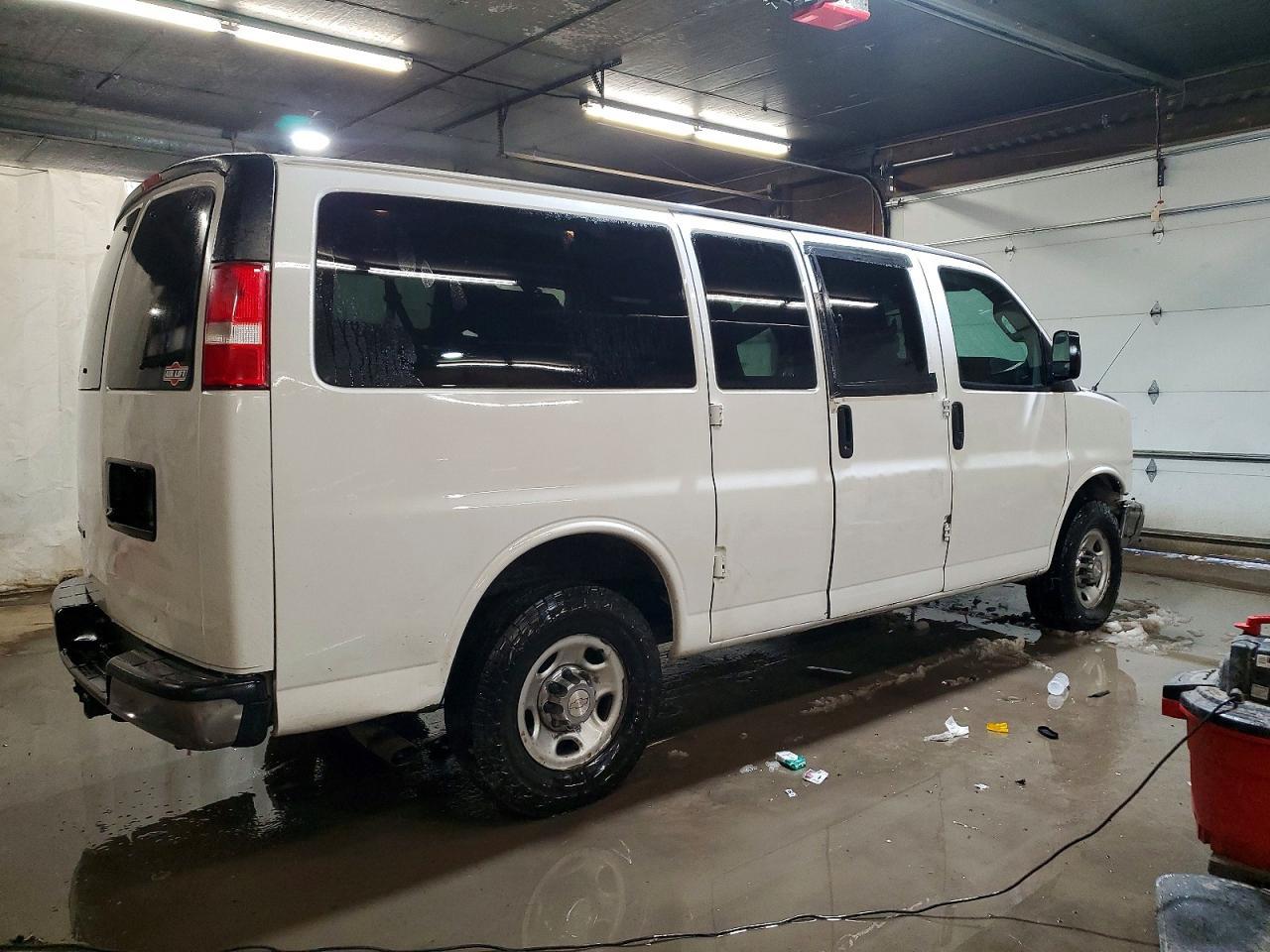 2020 Chevrolet Express G2500 LT