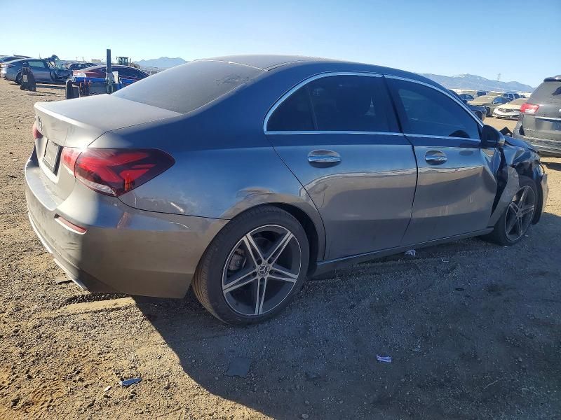 2021 Mercedes-Benz A 220