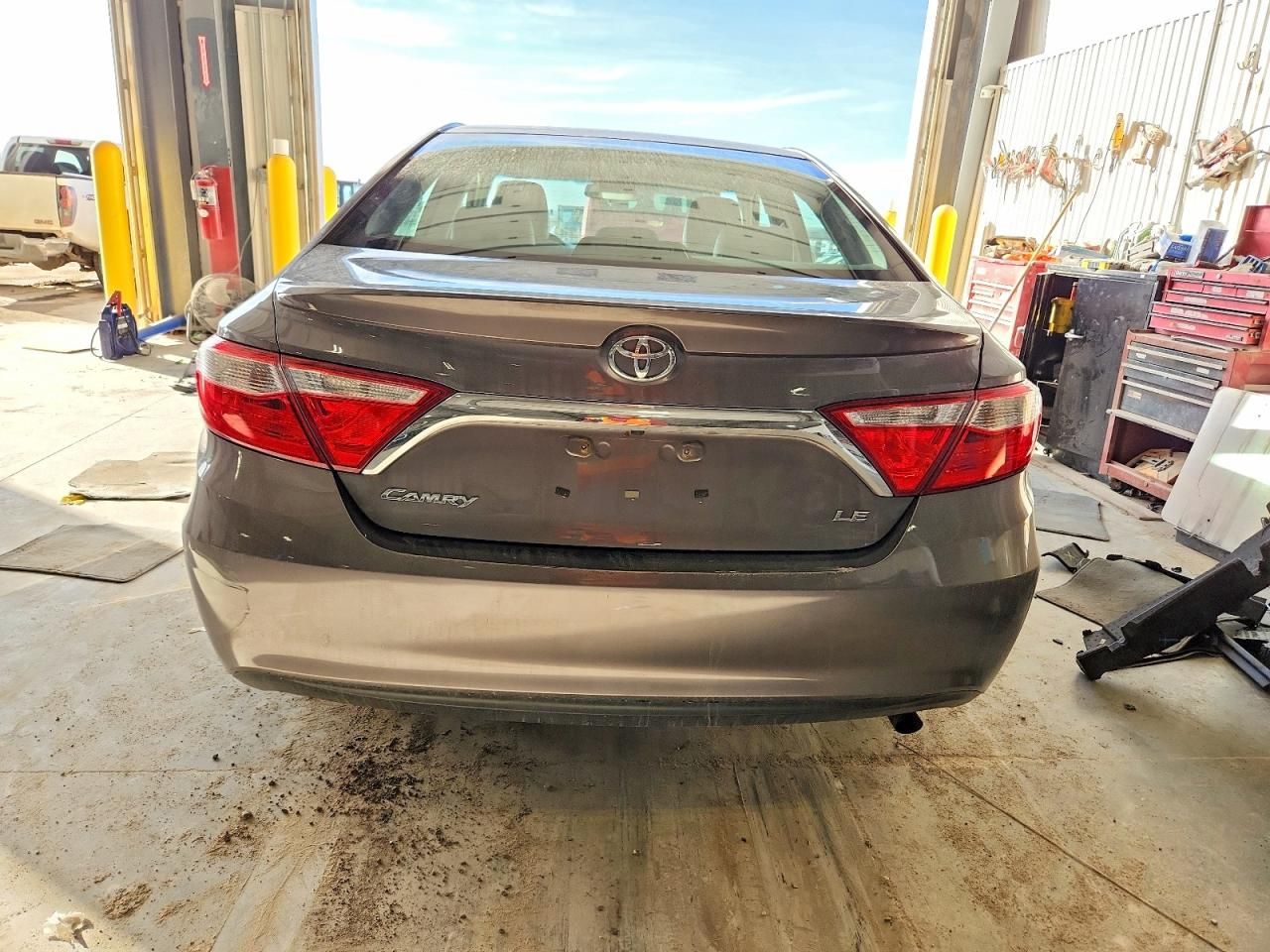 2016 Toyota Camry le