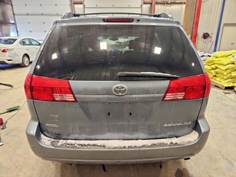 2004 Toyota Sienna xle