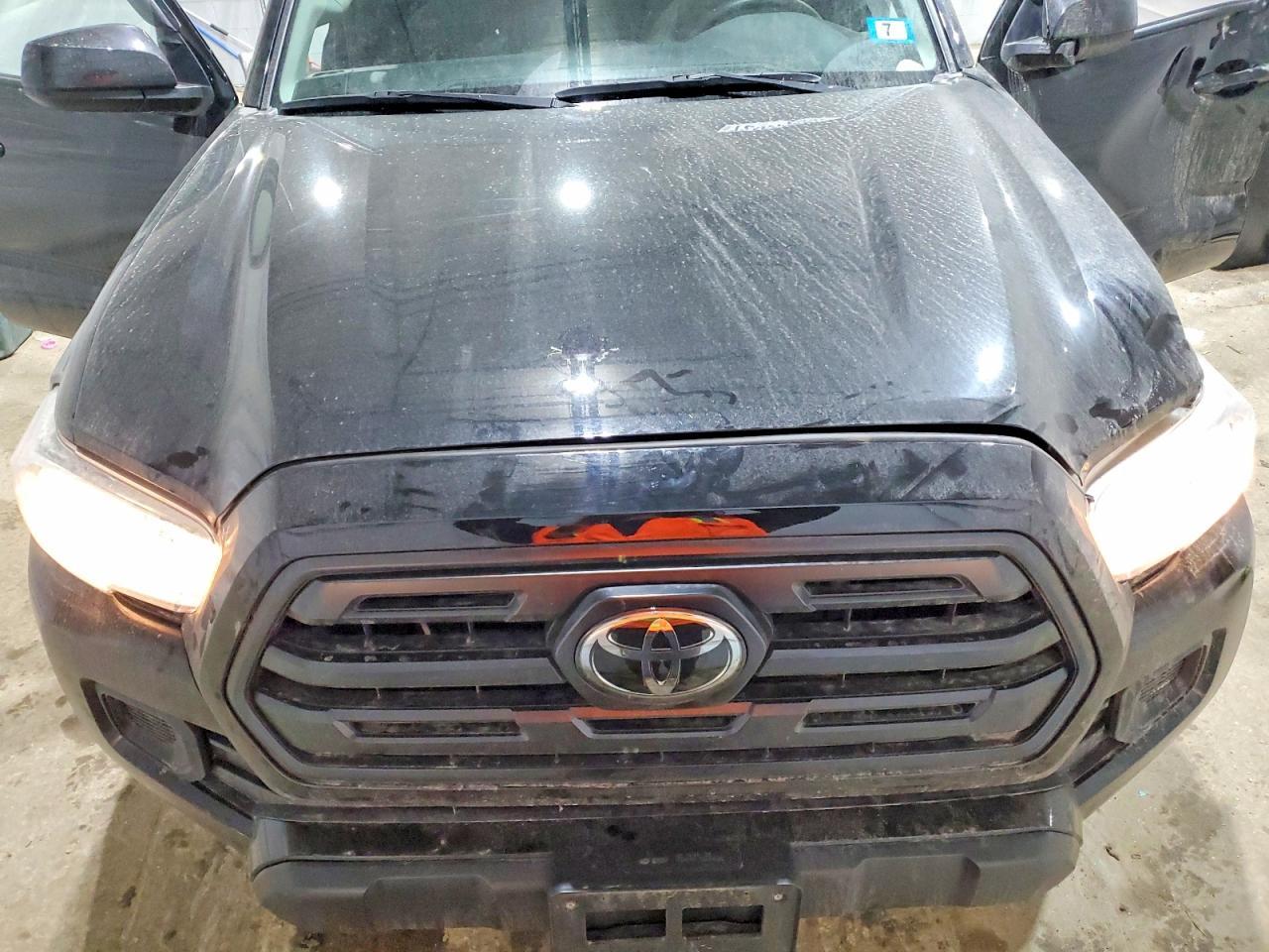 2018 Toyota Tacoma SR