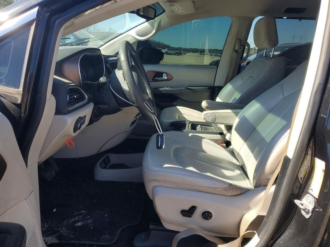 2021 Chrysler Voyager lxi