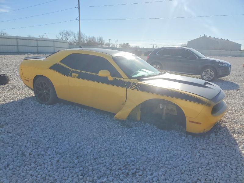 2017 Dodge Challenger r