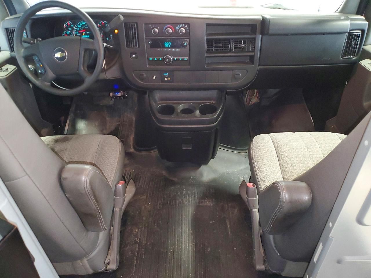 2014 Chevrolet Express G2500 Utility / Service Van