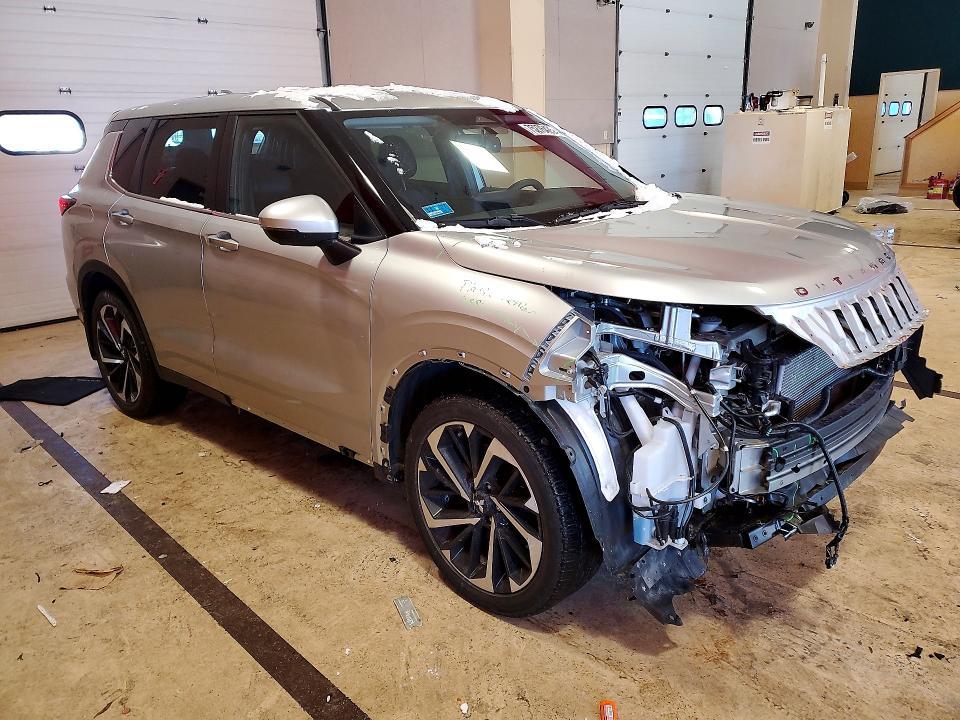 2023 Mitsubishi Outlander se